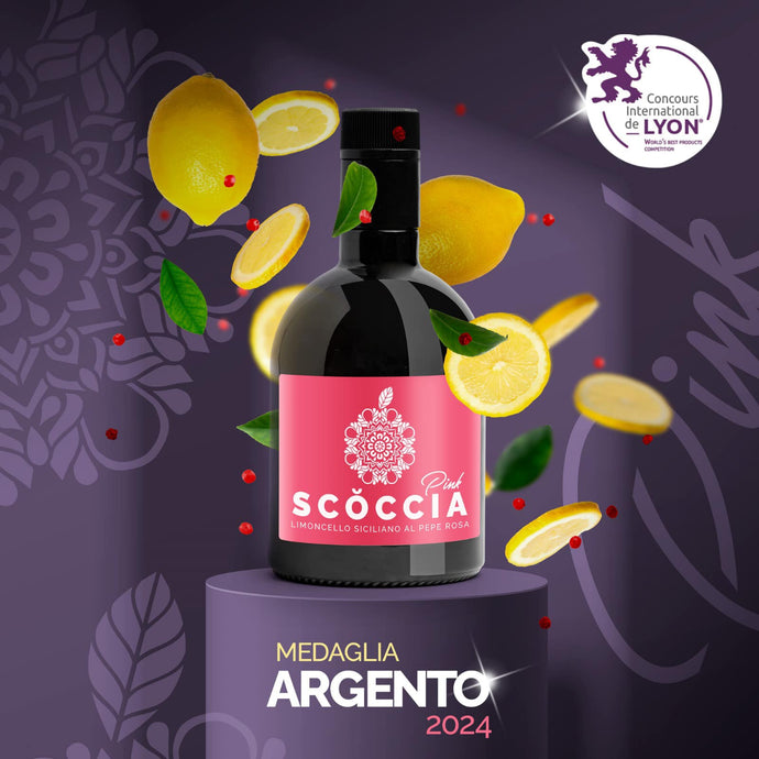 Scoccia Pink: Il Limoncello Siciliano dal Tocco di Pepe Rosa