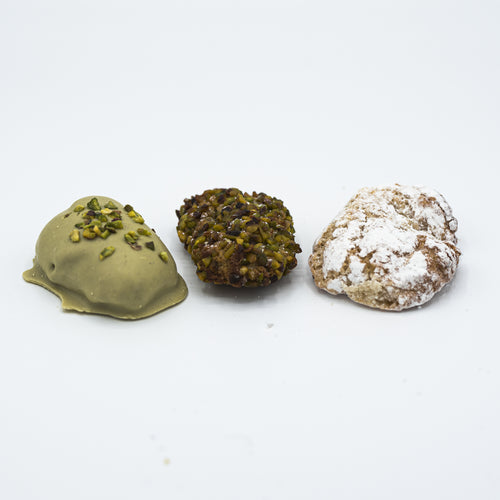 assortimento paste di mandorla cannavò glassato granellato pistacchio tradizionali sicilia etna